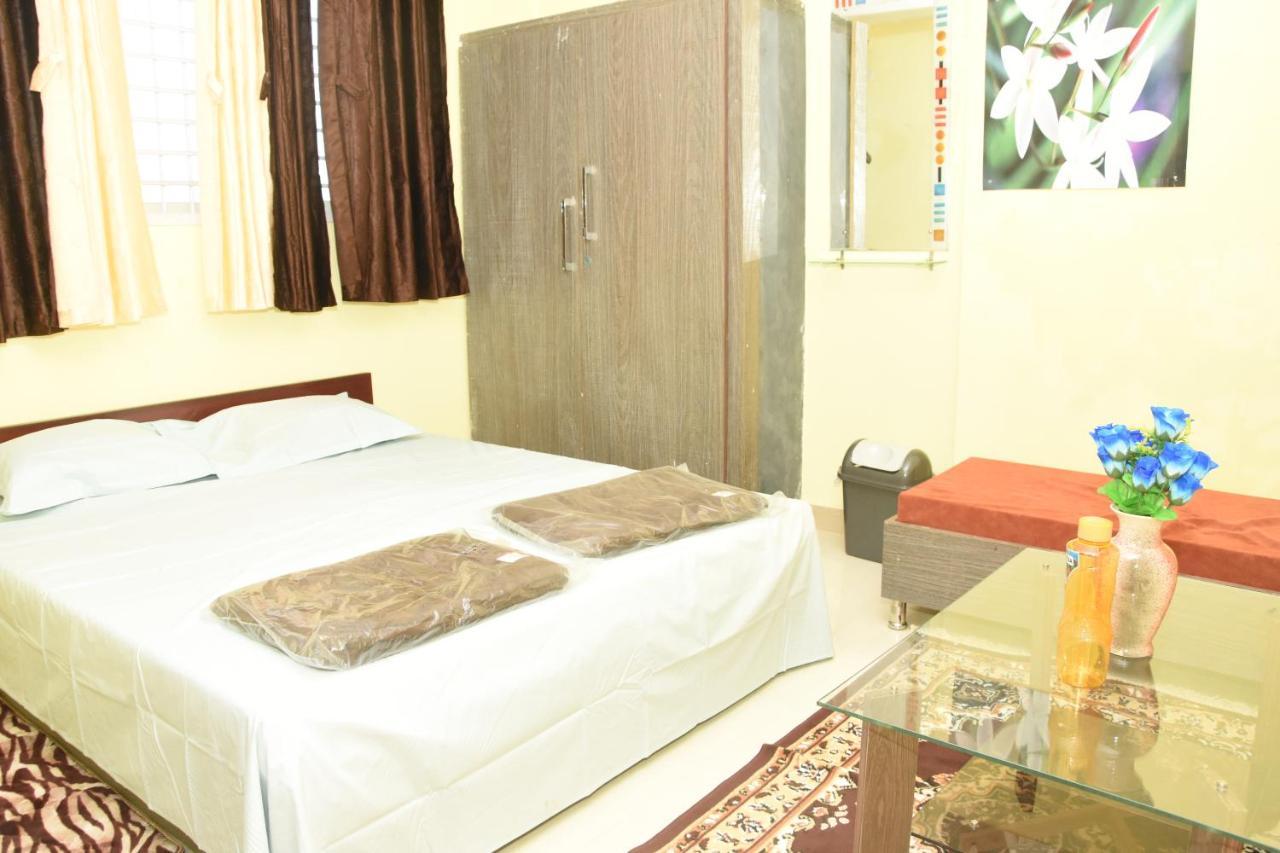 H P Homestay Dharwad Eksteriør bilde